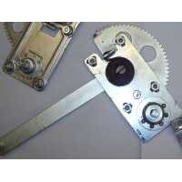 2389 XK120 DHC & FHC Window Winder / Regulator, Single arm fits both sides. BD7830. BD7831